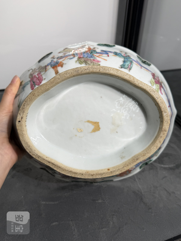 清同治粉彩福禄寿三星神仙人物纹海棠形高足贡碗 - 图10